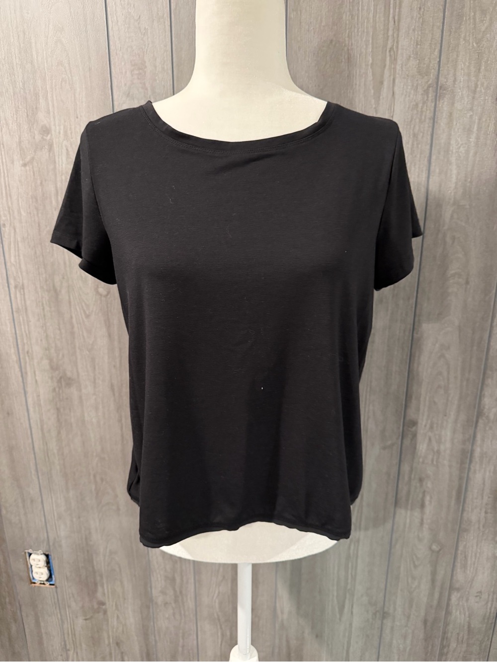 Athleta Black Women's Short Sleeve Crewneck Top open back